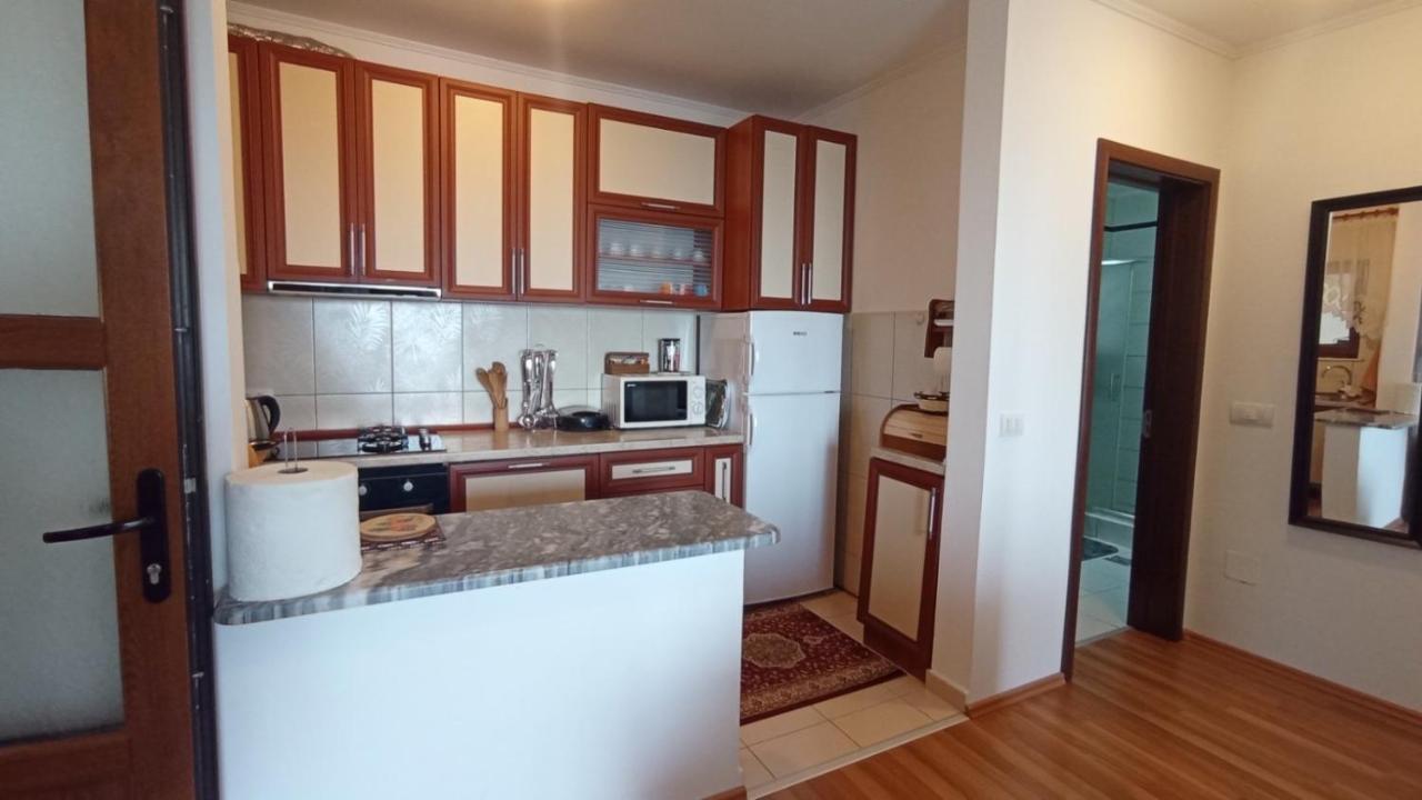 Apartment Улцин Екстериор снимка