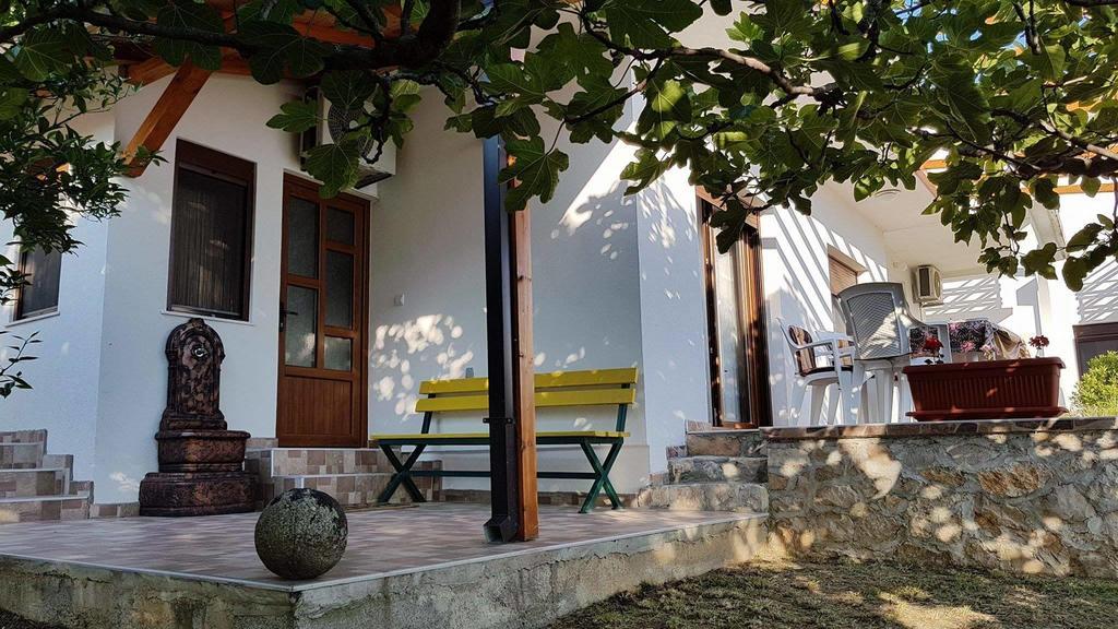 Apartment Улцин Екстериор снимка